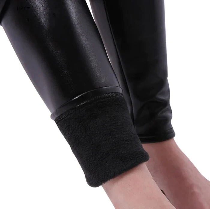Calça de Couro Aveludada - Fashion Leg™ (COMPRE 1 LEVE 2)